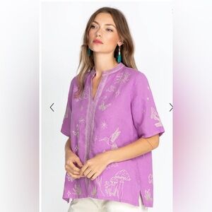 JOHNNY-WAS NOAH EASY V‑NECK TOP 💯 %linen in good condition